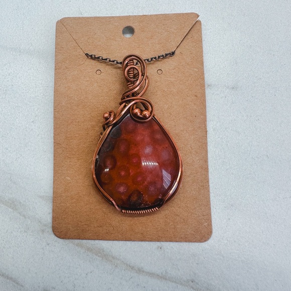 Fossil coral wire wrapped necklace - Picture 2 of 3